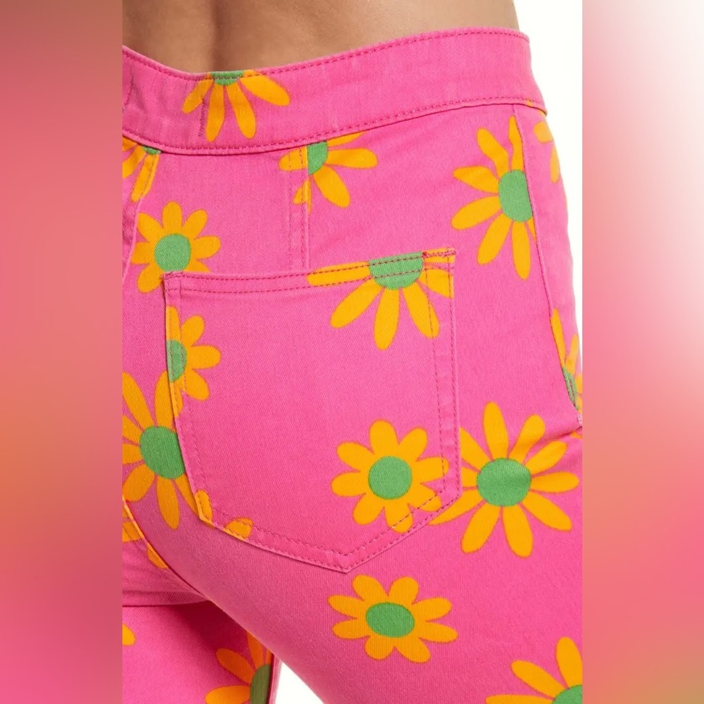 NWT Free People/We The Free Youthquake Printed Crop Flare Jeans - Lipstick Combo - Picture 7 of 14